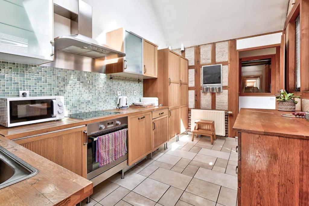 Maison De Ville Spacieuse Et Calme En Plein Coeur D'Αμιάν Εξωτερικό φωτογραφία